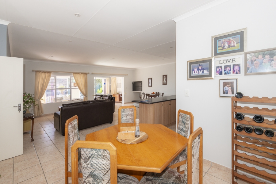 3 Bedroom Property for Sale in Country Club Western Cape